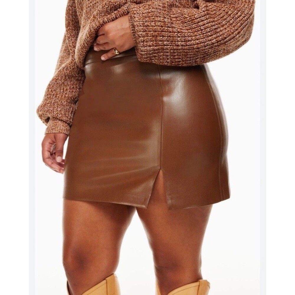 NWT Wilfred Aritzia Patio Mini Skirt 10 Vegan Faux Leather Slit Cocoa Brown